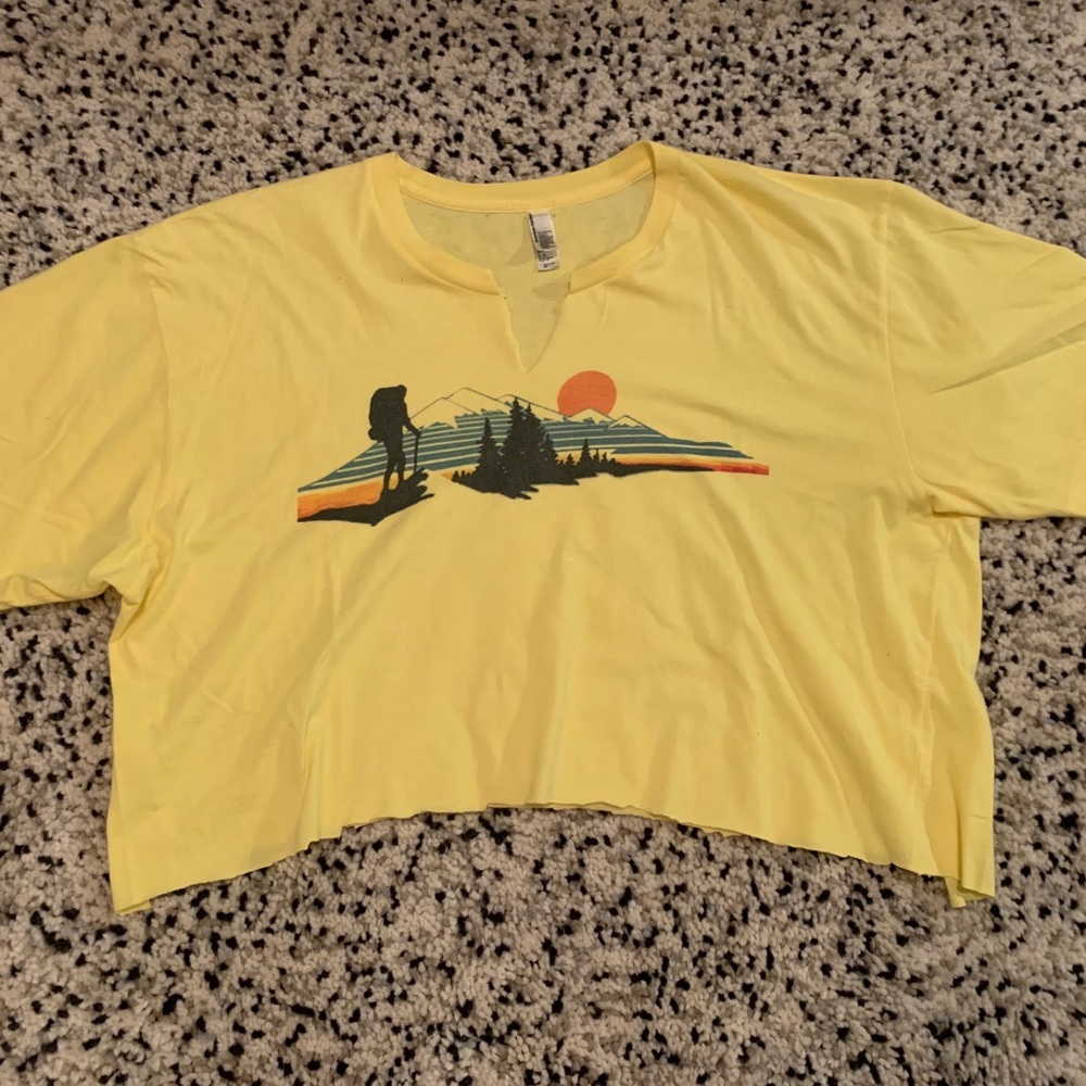 Cropped Graphic T-shirt